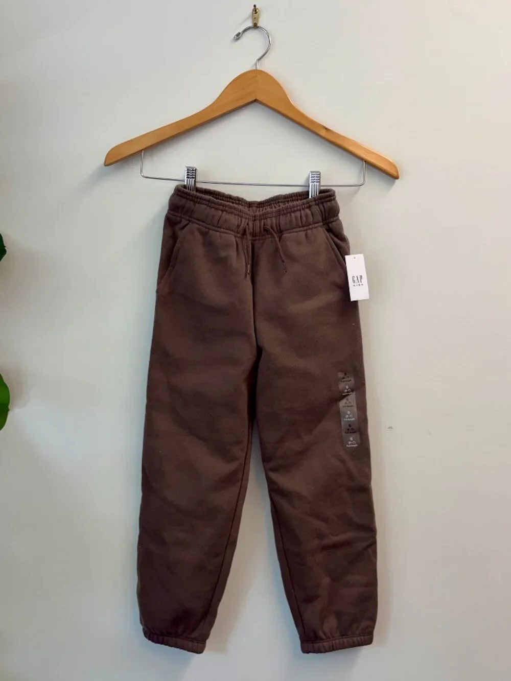 GAP Kids Brown Fleece Jogger Sweatpants NWT Size S 6/7